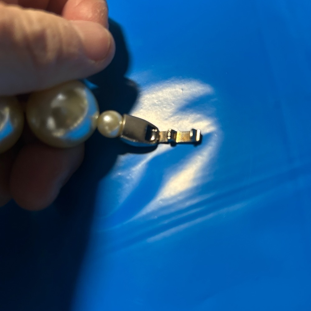 Extra Chunky Faux  Pearl Necklace / Chocker - Picture 3 of 6